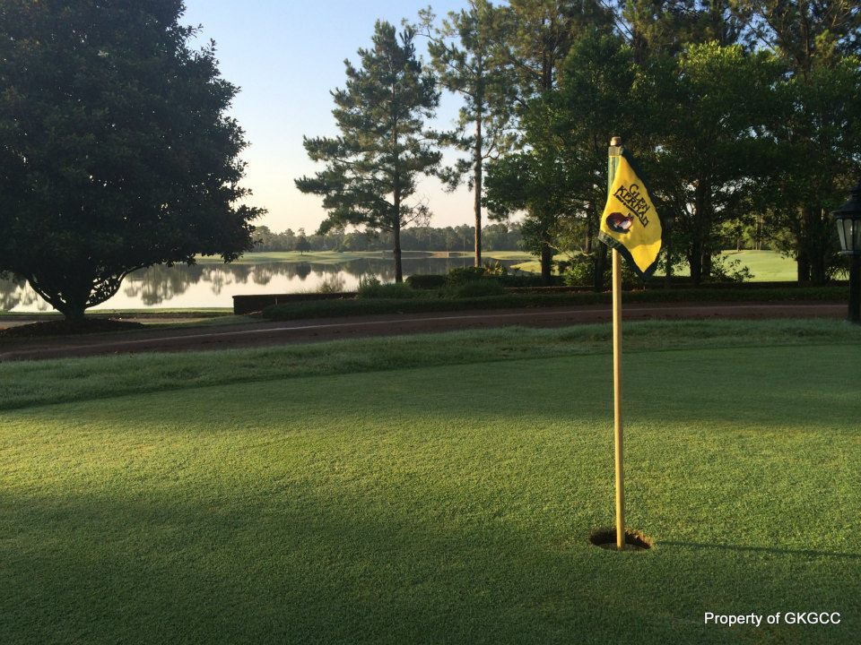 Golf flag pole image Glen Kernan - Impact Enclosures - Top Golf Communities in Jacksonville