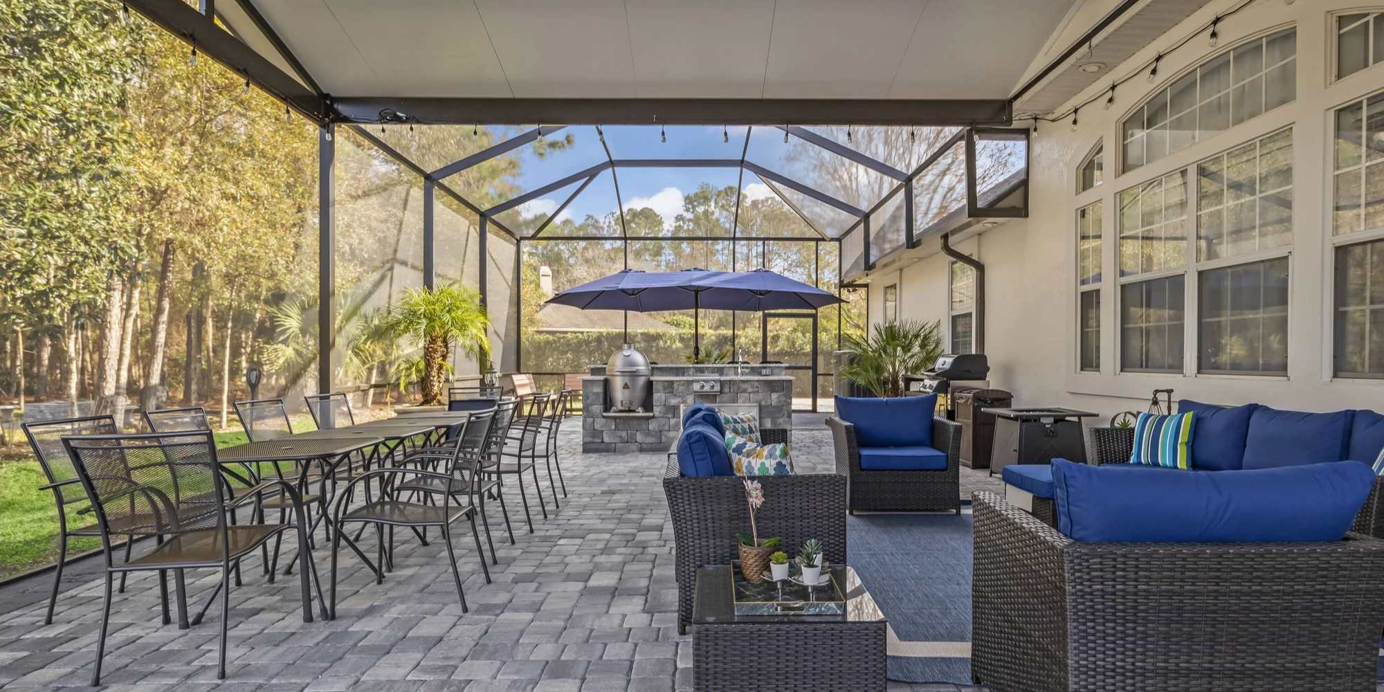 Large outdoor screen enclosure in Jacksonville, FL by Impact Enclosures