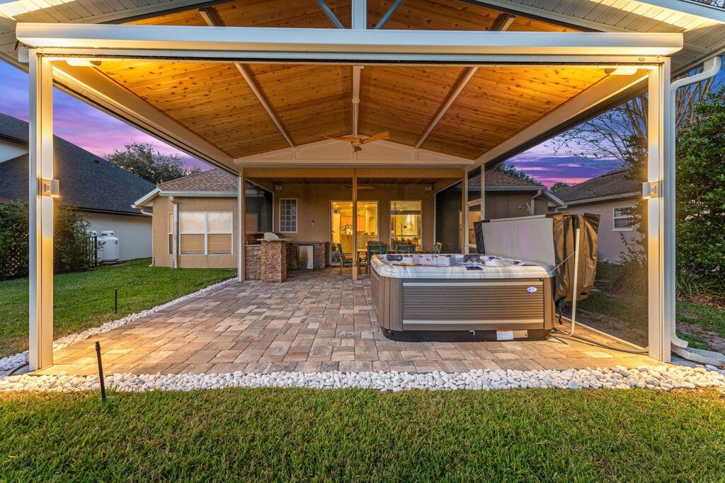 Outdoor-Patio-Enclosure-With-Jacuzzi-Impact-Enclosures-Jacksonville-Florida