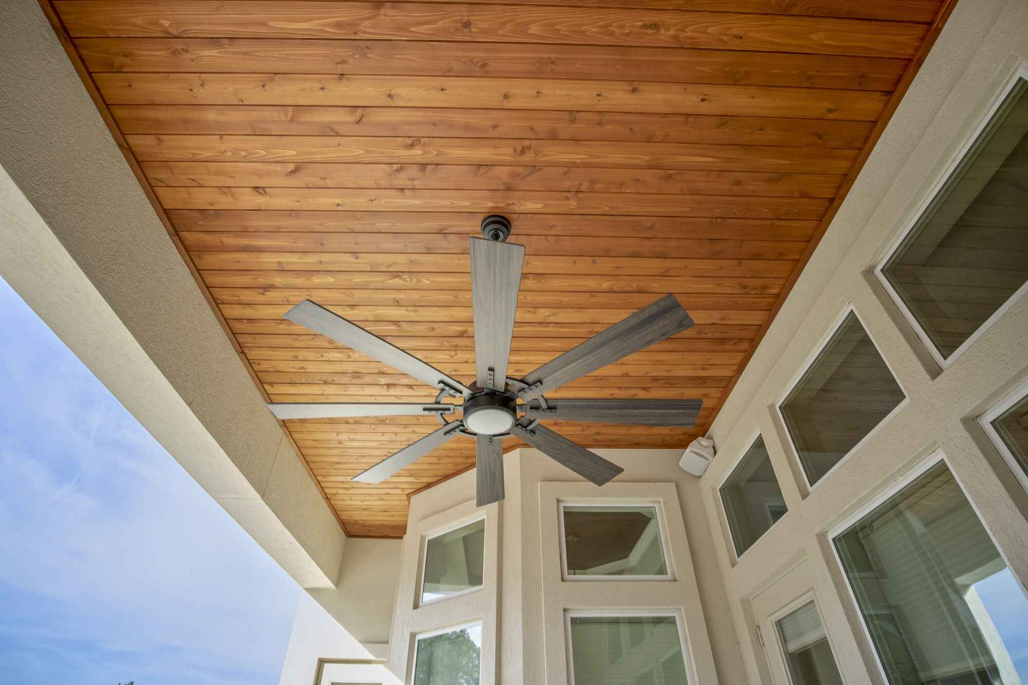 Natural Tongue and Groove Ceiling with Overhead Fan in Jacksonville Natural Tongue and Groove Ceiling with Overhead Fan in Jacksonville
