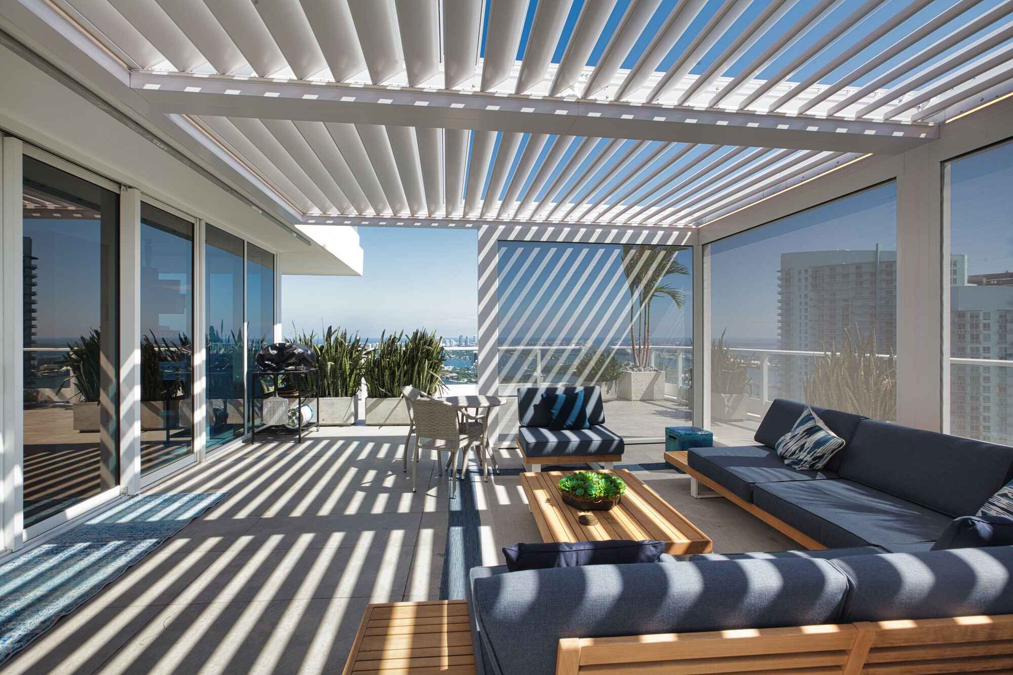 Luxury Highrise Pergola with Motorized Louvered Roof in Jacksonville