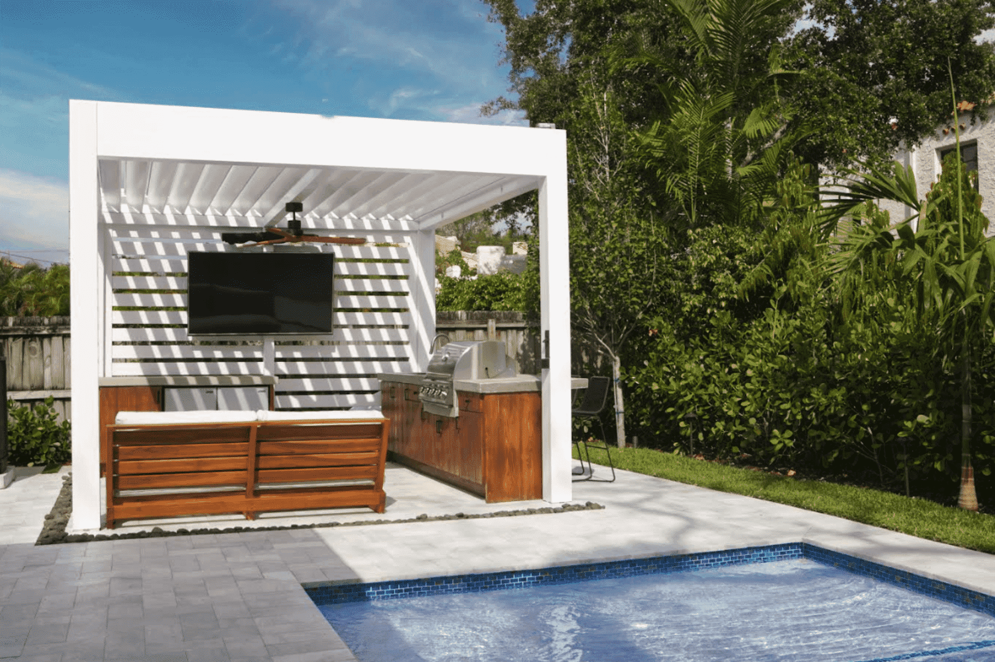 Northeast Florida Motorized Pergola with Outdoor Kitchen