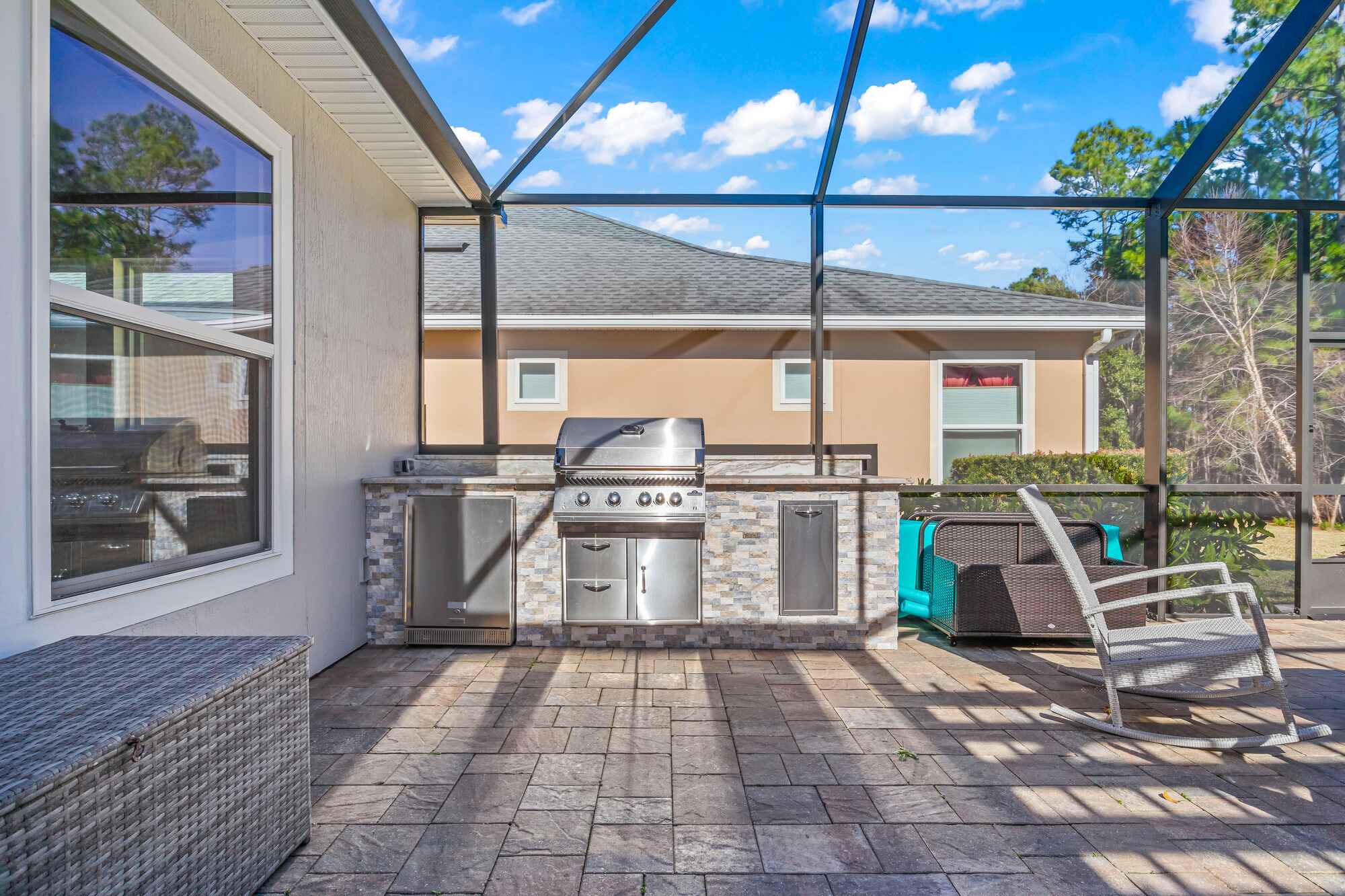 Patio Outdoor Kitchen inside Screen Enclosure